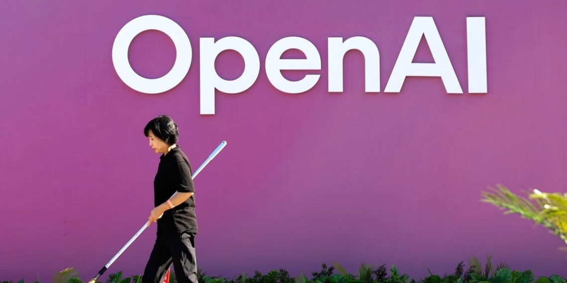 Amazon’s New AI “Shopping Experts” Bring Audio Q&A to Product Pages